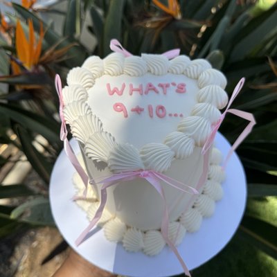 Classic 2 Layer 6 Inch Cake 