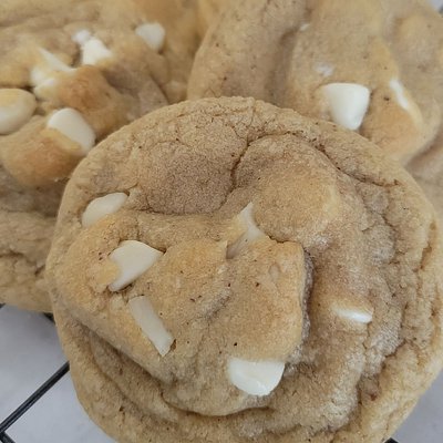 1/2 Dozen Brown Butter White Chocolate Chip Macadamia Nut Cookies 