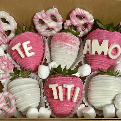 6 Decorated Chocolate Covered Strawberries 