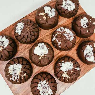 Dubai Chocolate Spring Flowers