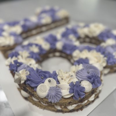 Single Layer Cookie Cake (Two Numbers)