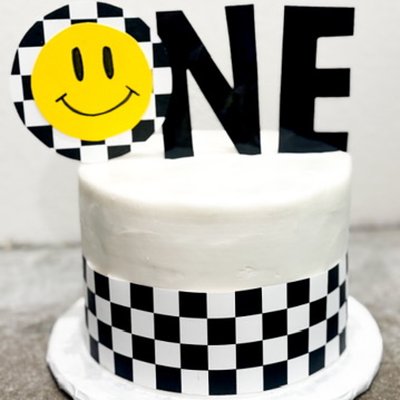 6 Inch Simple Design Cake
