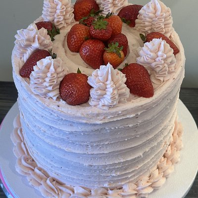 Strawberry Cake (Serves 20+)