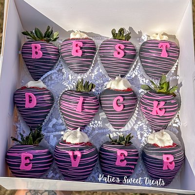 themed berries w/ extra details