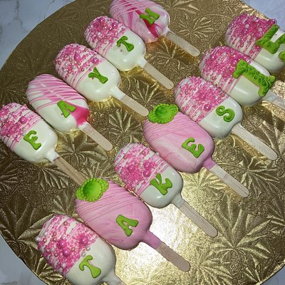 Cakesicles 