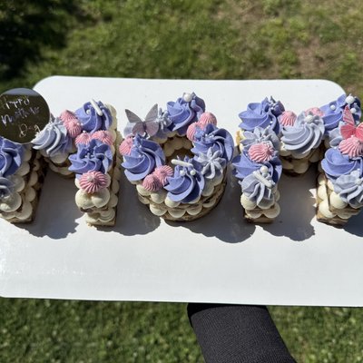 Mother’s Day-Double Stack MOM cake 
