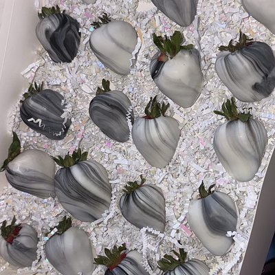 Marble Chocolate Covered Strawberries 
