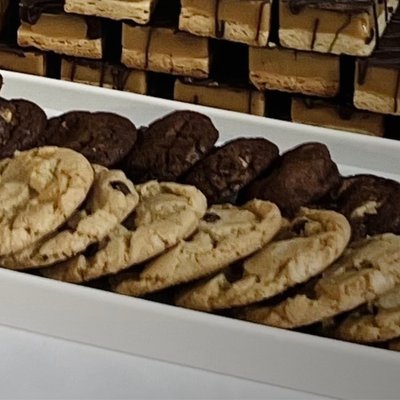 Classic Chewy Chocolate Chip Cookies 