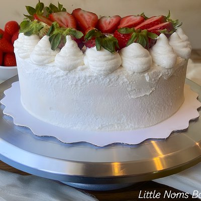 Angel Food Cake Smothered In Strawberries 