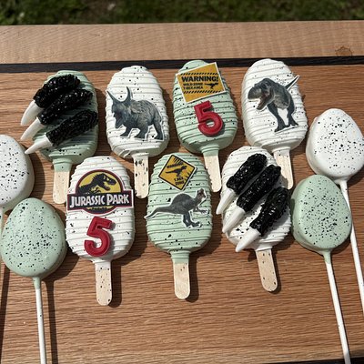 Cakesicles