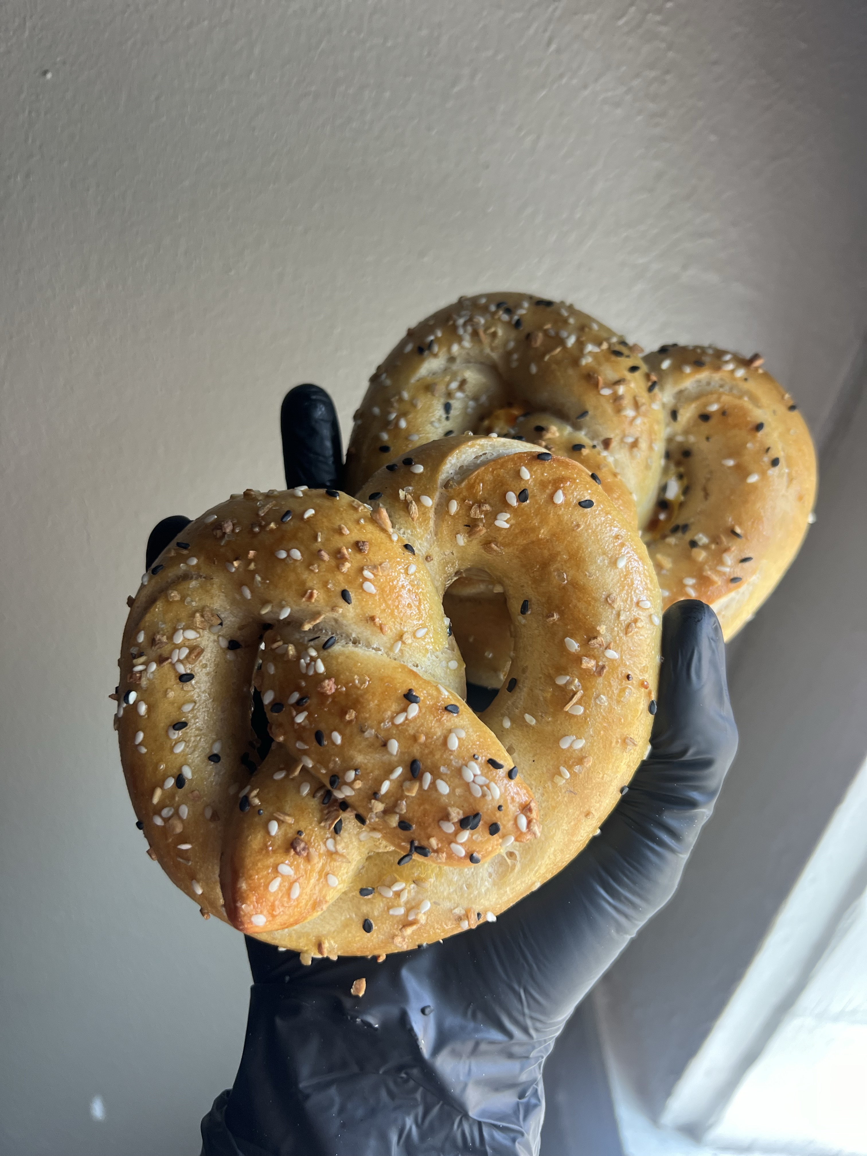 Sourdough Full Size Pretzles 
