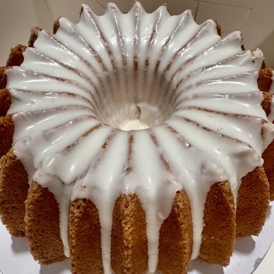 Butter Eggnog Pound Cake 