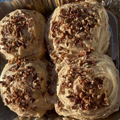 4ct. XL Maple Pecan Sourdough Cinnamon Rolls W/ Maple Pecan Icing 
