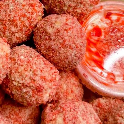 Strawberry Flavored Candied Grapes with a Strawberry Crunch Topping & Strawberry Cheesecake Dipping Sauce 