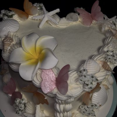 8in 2 layer cake