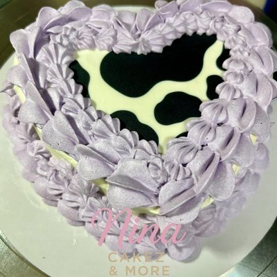 6in Personal Deluxe Heart Cake (1 layer)