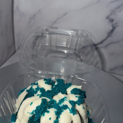 Mini Bundt Cakes (Any flavor)