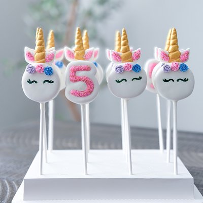 Custom Cake Pops