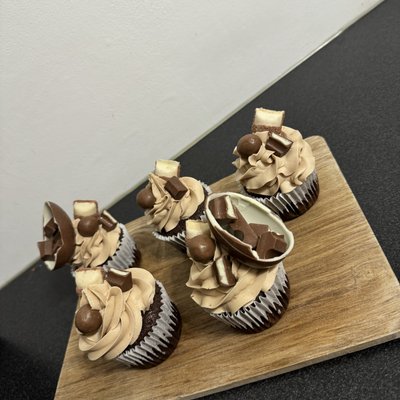 Loaded Kinder Bueno Cupcakes (Box of 6)