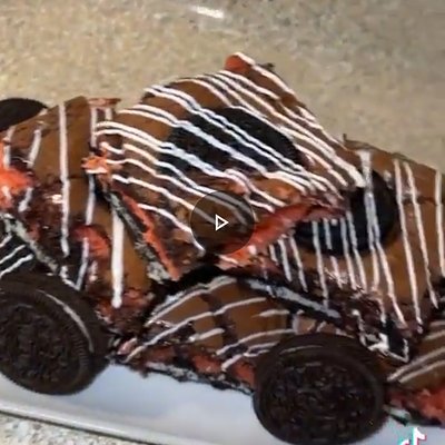 Strawberry Browines w/ Oreos