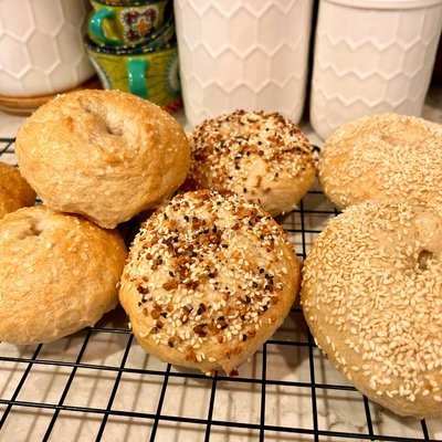 Sesame Bagels - 8 Count