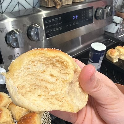 Regular Yeast Dinner Rolls (Dozen)