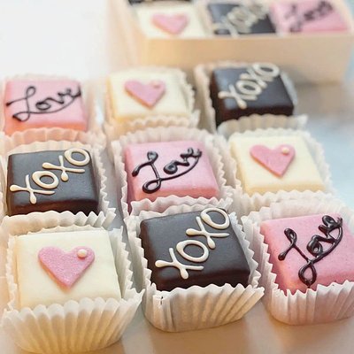 Petit-Fours 