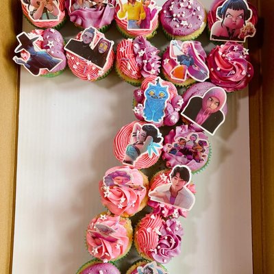 Custom  cupcake dozen