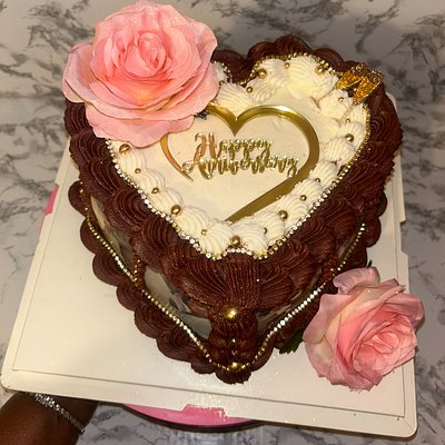 8 Inch  2 Layer Heart cake