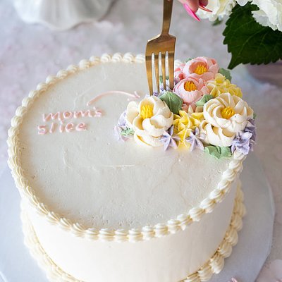 Moms Slice Cake 