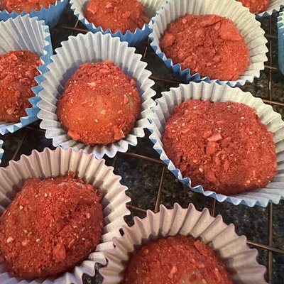 Strawberry Brigadeiro 8 Pack