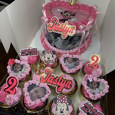 8” Heart Cake & GLAM Cupcakes 