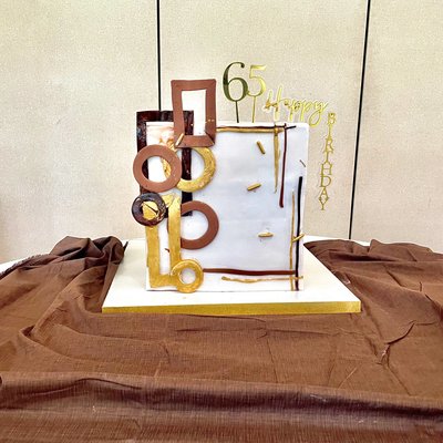 Fondant Decoration Per Tier