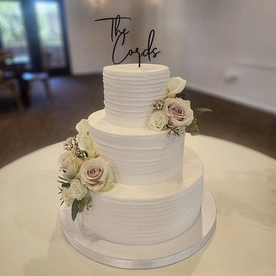 'HORIZONTAL Texture' Wedding Cake