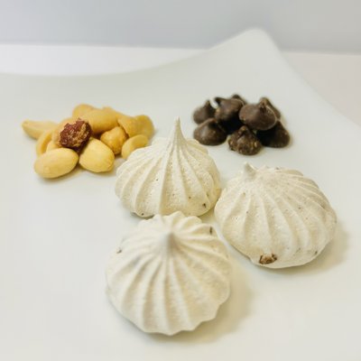 Peanut butter choc Chip Meringues bites Tub 50 pieces GLUTEN FREE
