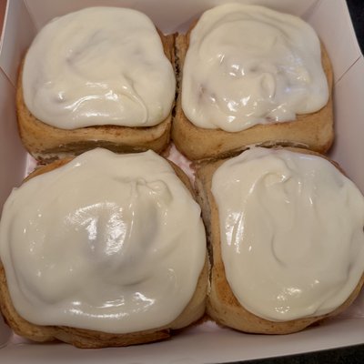 Classic Cinnamon Roll (4 Pack)