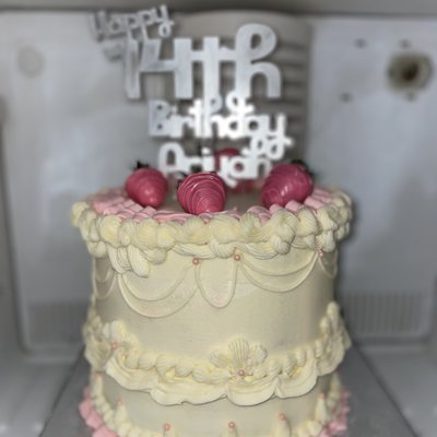Specialty 8in Cake