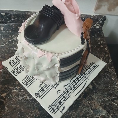 Music/Dance Cake