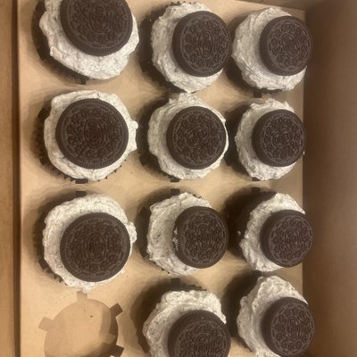 Vegan Chocolate Oreo Cupcakes
