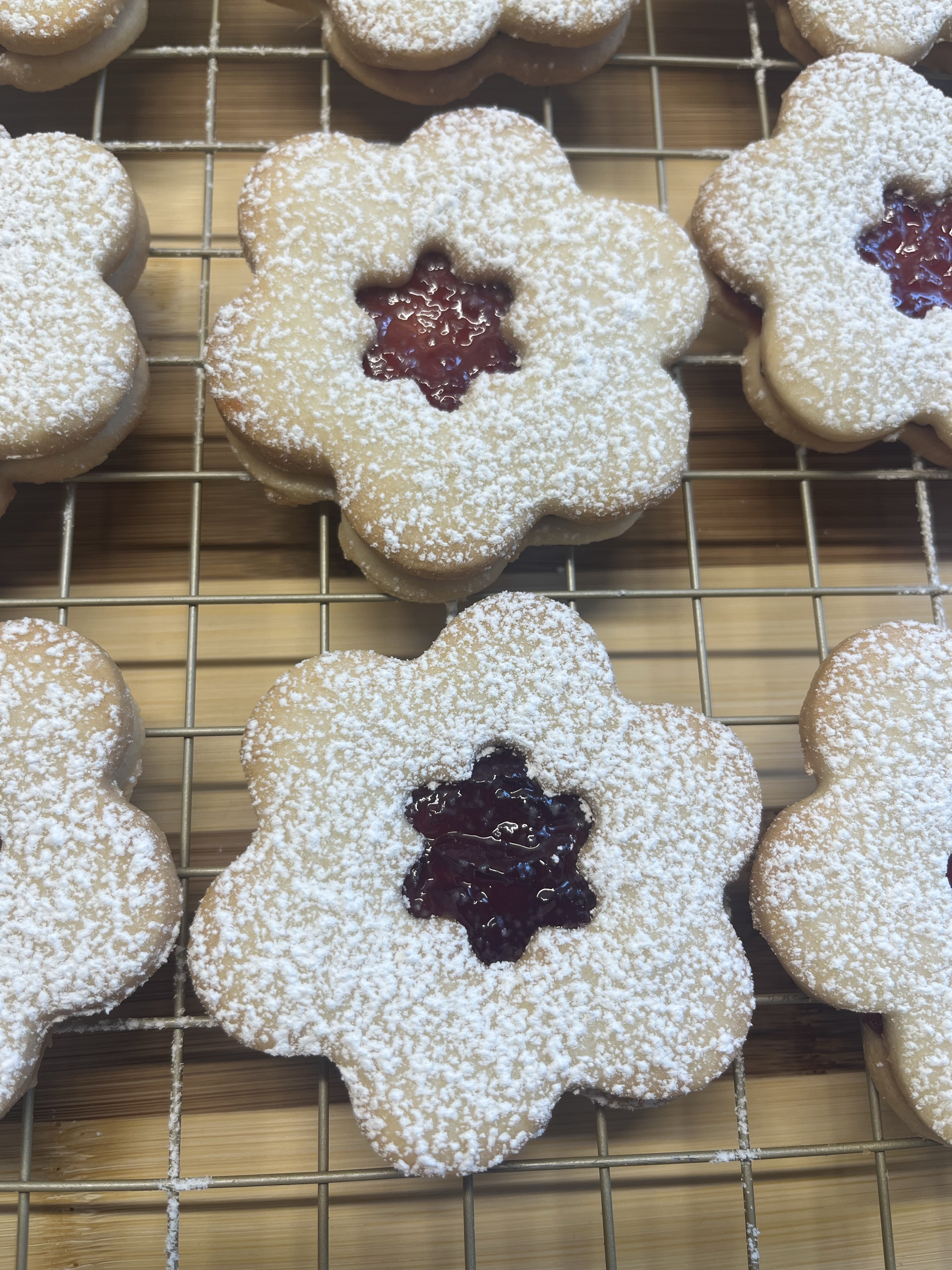 Linzer Cookies