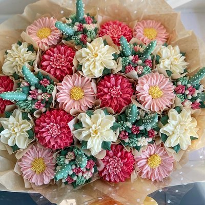 Deluxe 24 Cupcake Bouquet