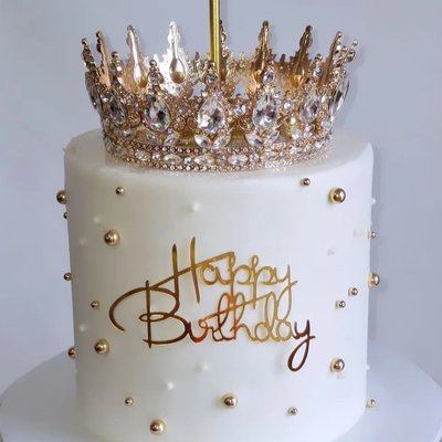 White Crown Cake