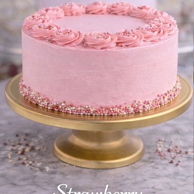 Strawberry Cake - 10 Inch