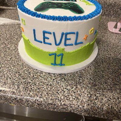 🎂 10” Cake — 3 Layers — Serves 38-40