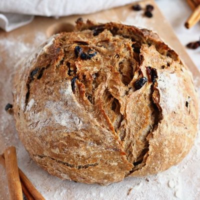 Sourdough Cinnamon raisin bread
