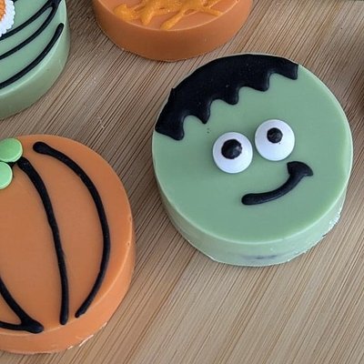 Chocolate Covered Oreos