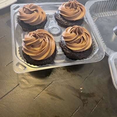   Standard Size Cupcakes, (12 Count)