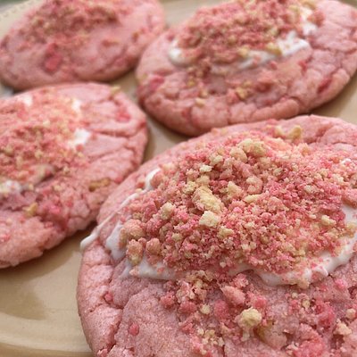 Strawberry Crunch Cookie