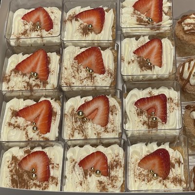 5oz Cake Shooters 