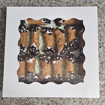 Sweet Cream Pastries - 16 Count